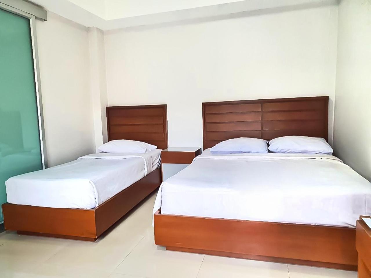 פיטסנולוק Wangkaew Hotel מראה חיצוני תמונה